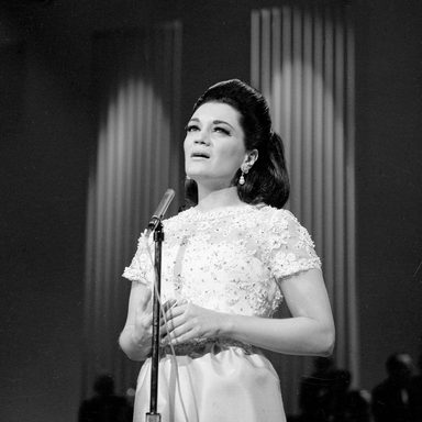 Connie Francis photo 18