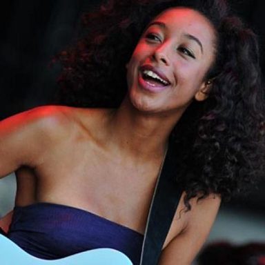 Corinne Bailey Rae photo 9