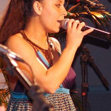 Cristiane Costa Cores