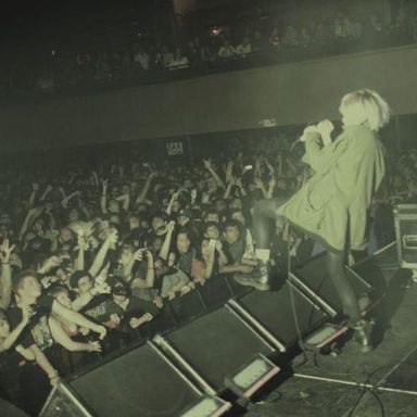 Crystal Castles photo 9