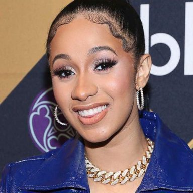 Cardi B photo 30