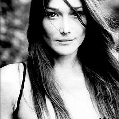 Carla Bruni photo 16