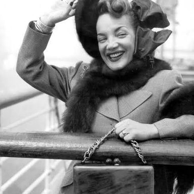 Carmen Miranda photo 24