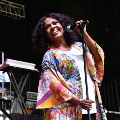 Cece Winans photo 11