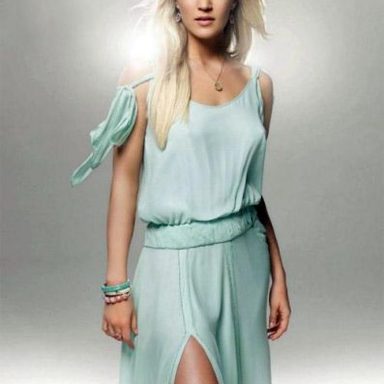 Carrie Underwood photo 48