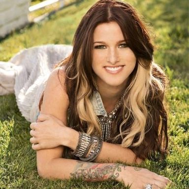 Cassadee Pope photo 9