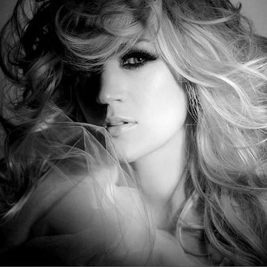 Carrie Underwood photo 40