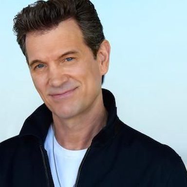 Chris Isaak photo 9