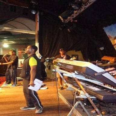 Comando Roots Reggae Show