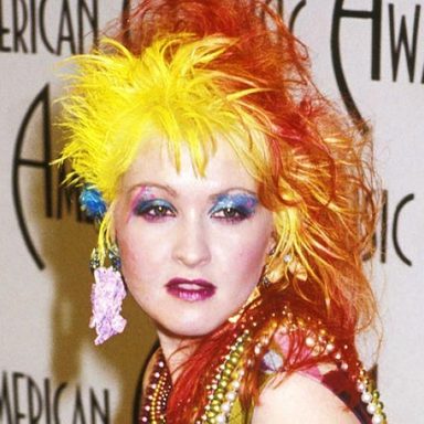 Cyndi Lauper photo 29