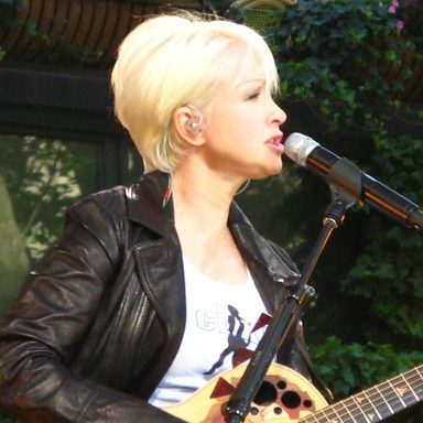 Cyndi Lauper photo 35