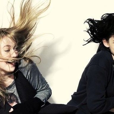 Dakota Fanning And Kristen Stewart photo 11