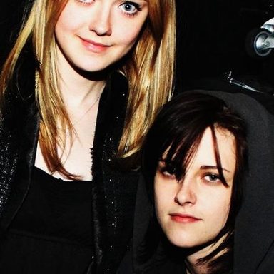 Dakota Fanning And Kristen Stewart