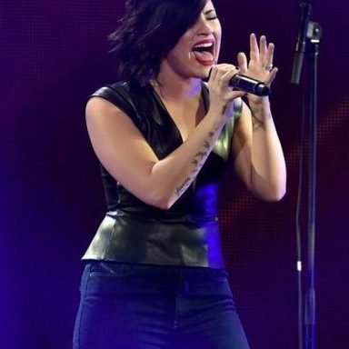 Demi Lovato photo 97
