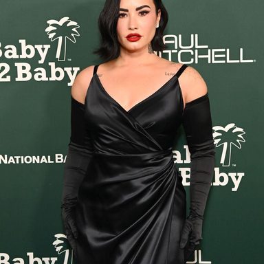 Demi Lovato photo 17