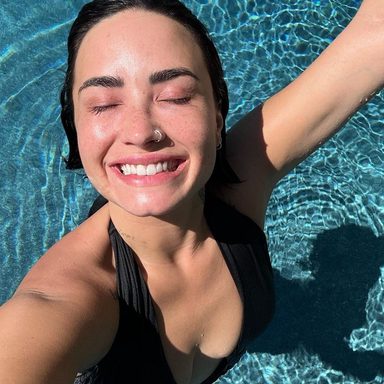 Demi Lovato photo 32