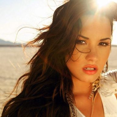 Demi Lovato photo 104