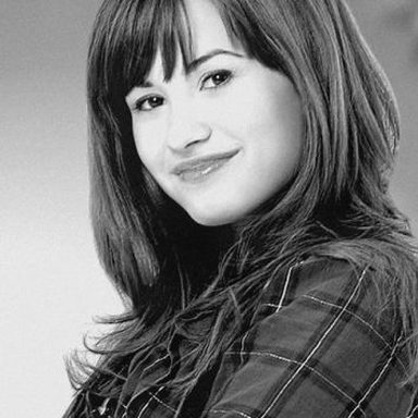 Demi Lovato photo 360