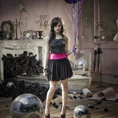 Demi Lovato photo 400