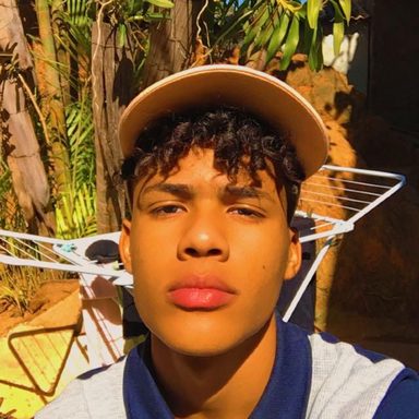 Dexter Almada photo 32