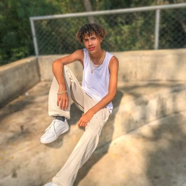 Dexter Almada photo 20