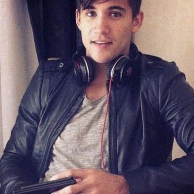 Dez Duron