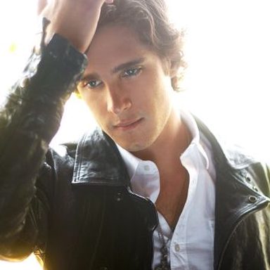 Diego González photo 17