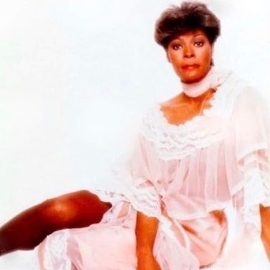 Dionne Warwick photo 88