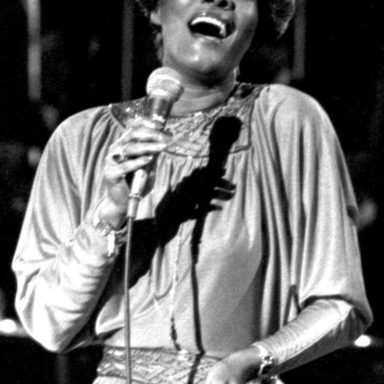 Dionne Warwick photo 14