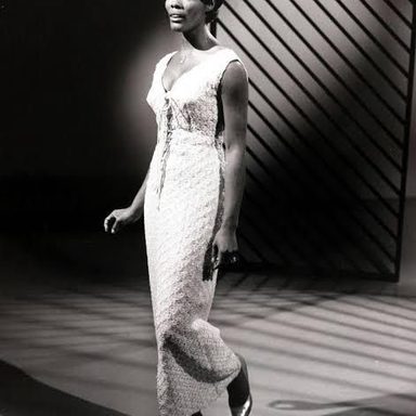 Dionne Warwick photo 49