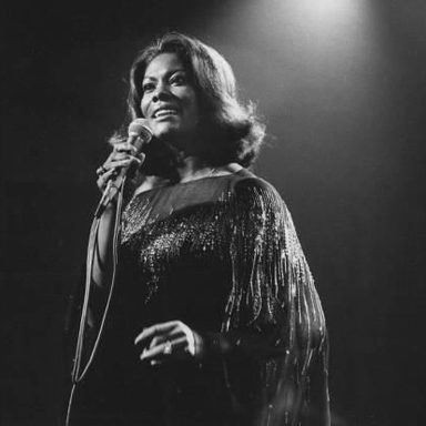 Dionne Warwick photo 28