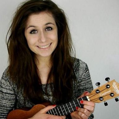 Dodie Clark photo 14