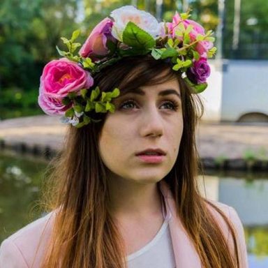 Dodie Clark