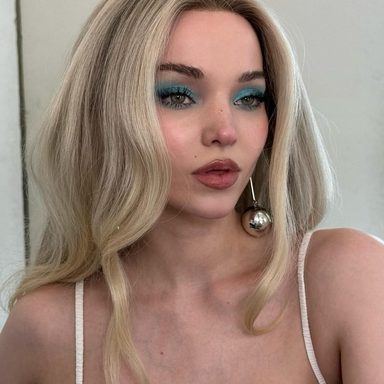 Dove Cameron photo 22