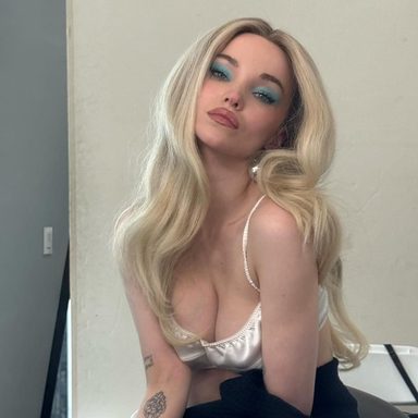 Dove Cameron photo 23