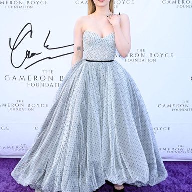 Dove Cameron photo 20