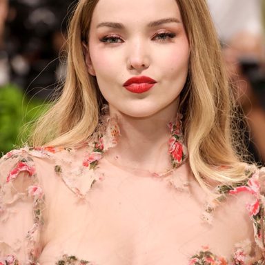 Dove Cameron photo 36