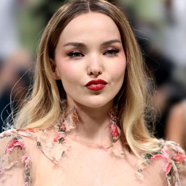 Dove Cameron photo 35