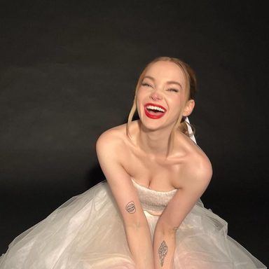 Dove Cameron photo 45