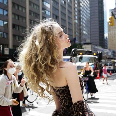 Dove Cameron photo 39