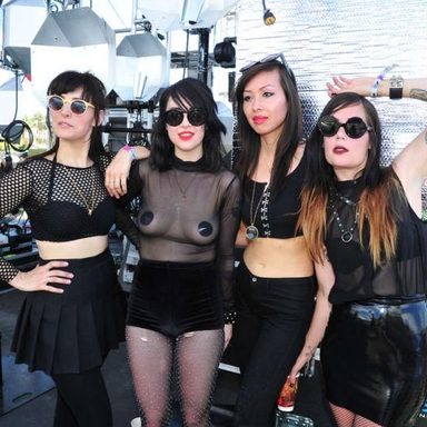 Dum Dum Girls