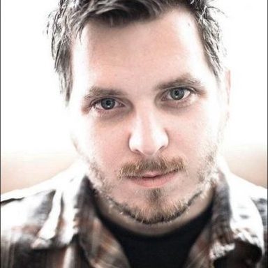 Dustin Kensrue photo 9