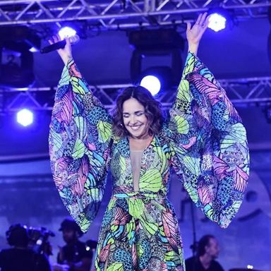 Daniela Mercury photo 15