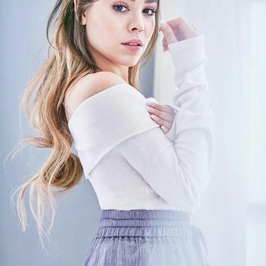 Danna Paola photo 20