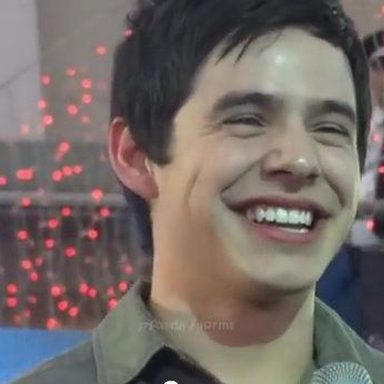 David Archuleta photo 26