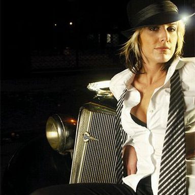 Danni Carlos photo 14