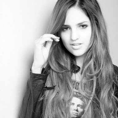 Eiza González photo 24