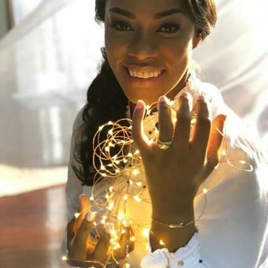 Elaine Martins photo 24