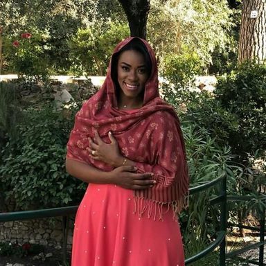 Elaine Martins photo 35