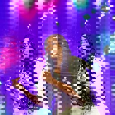 Elaine Martins photo 17